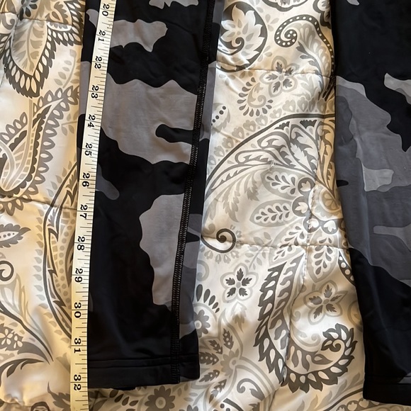 Small gym workout camo pants - Picture 5 of 6